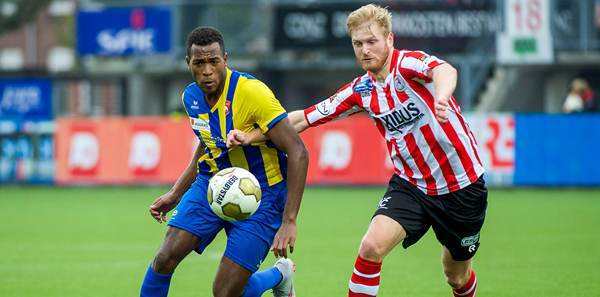 他们通过一 他们通过一