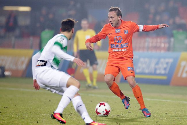 过顽强拼搏 过顽强拼搏