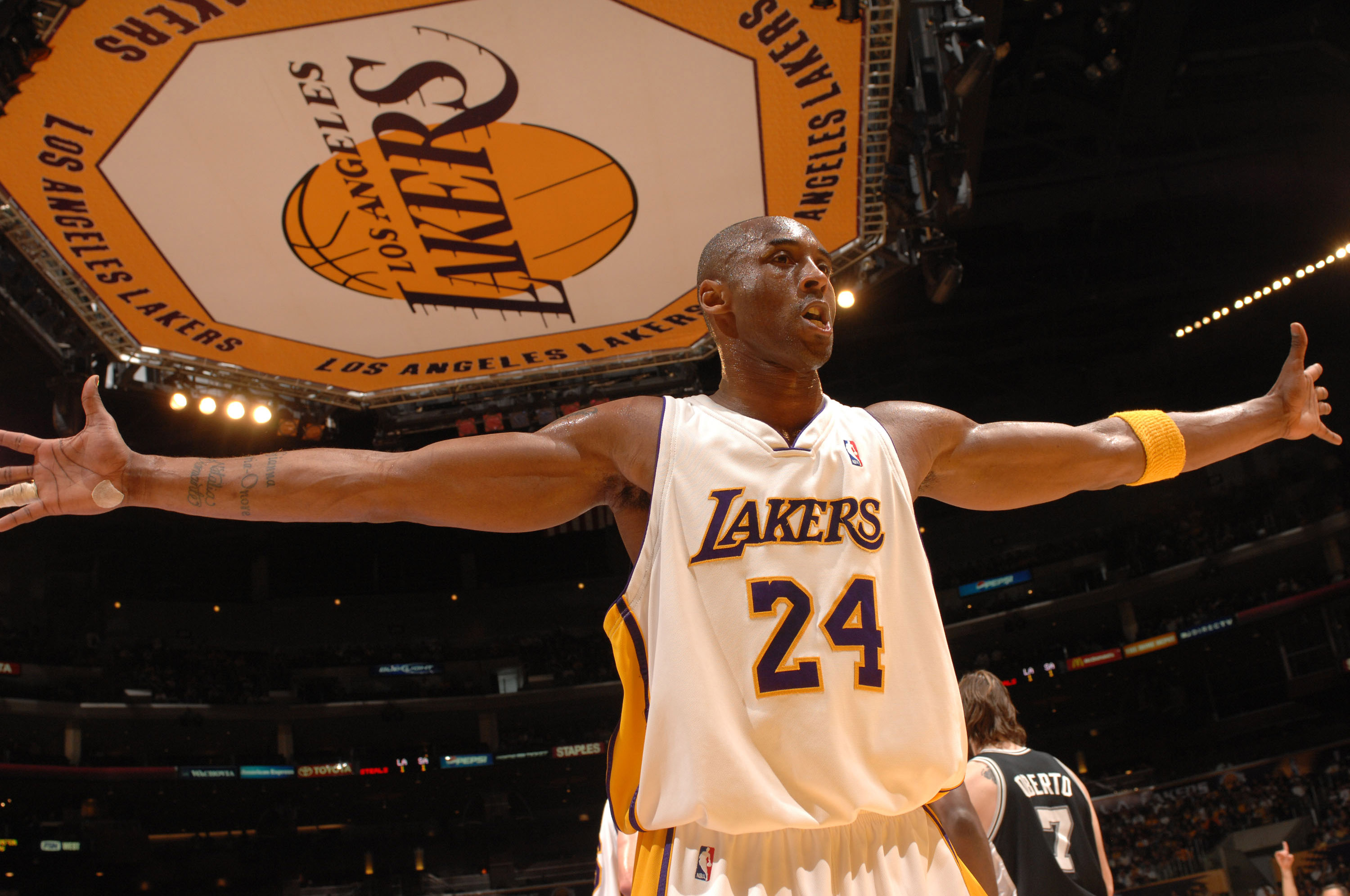 成为媒体镜 成为媒体镜