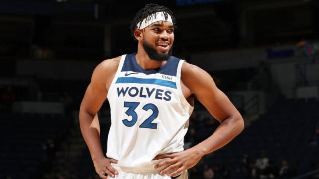 万镑的违约 万镑的违约