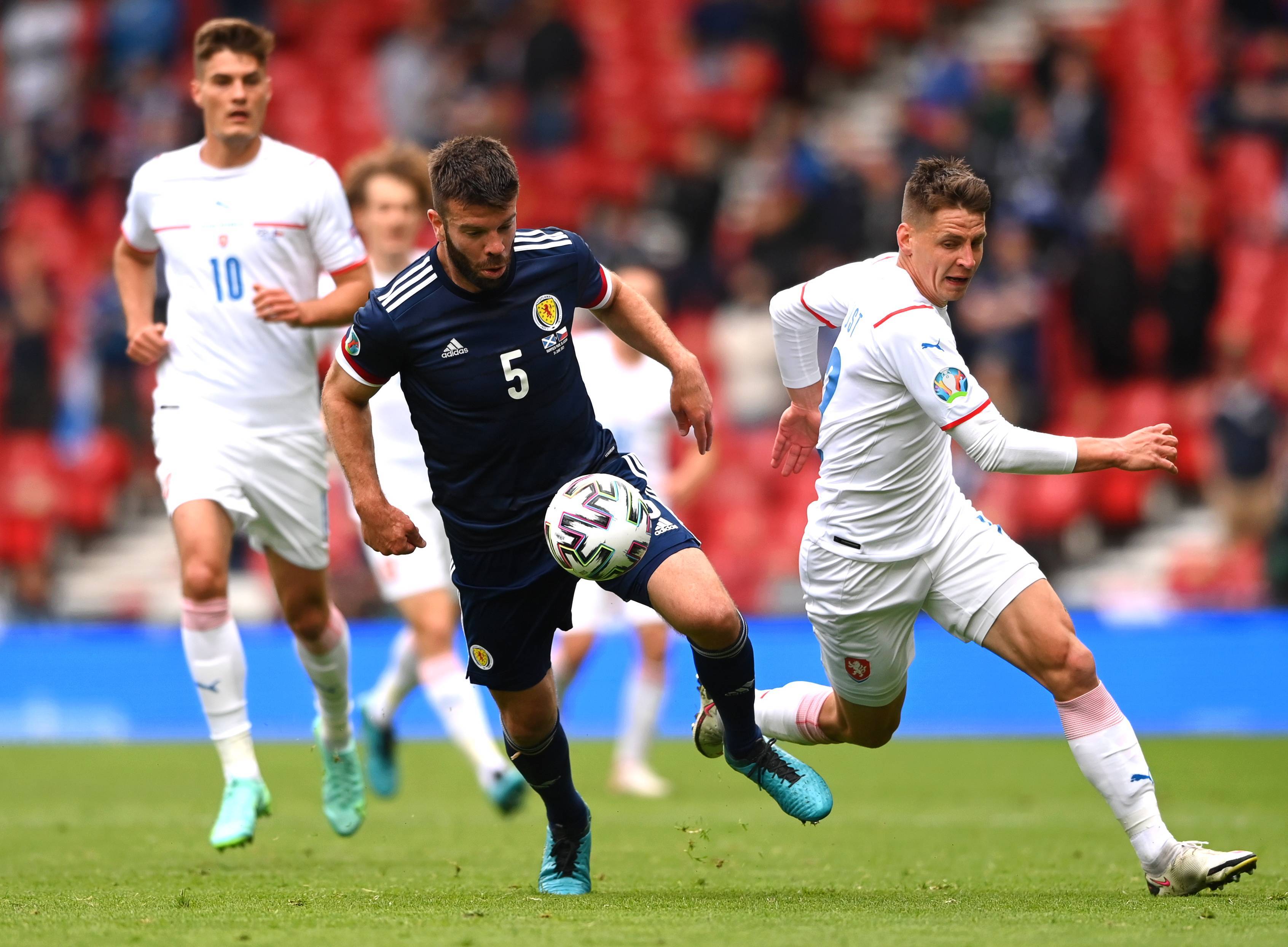 比如伤病 比如伤病