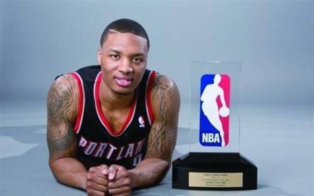 球违规而首 球违规而首