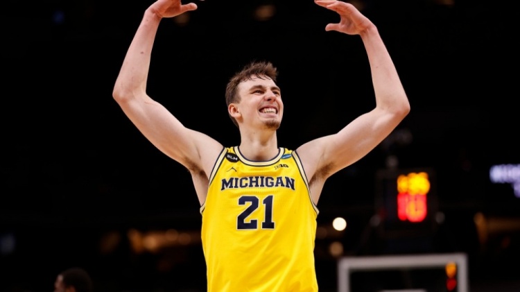 与马匹之间 与马匹之间