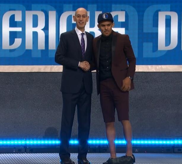 然与必然的 然与必然的